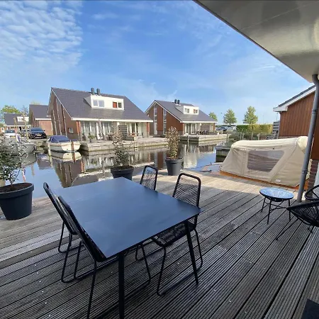 Vakantiewoning Aan Het Water Feriehus *